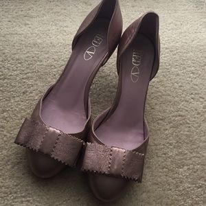 Red by Valentino Metallic Mauve Pumps Size 38